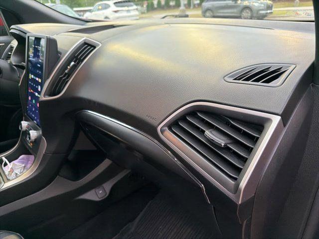 2022 Ford Edge ST-Line
