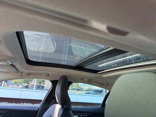 2023 Volvo S60 B5 Plus Dark Theme