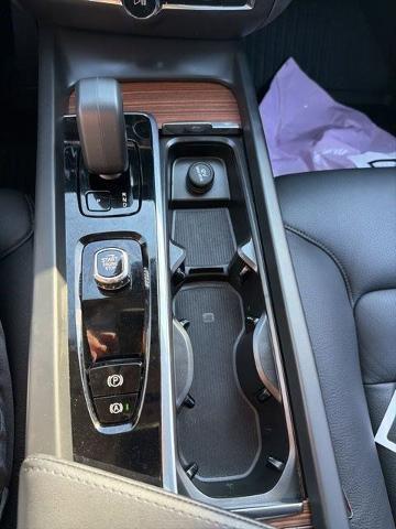 2023 Volvo S60 B5 Plus Dark Theme