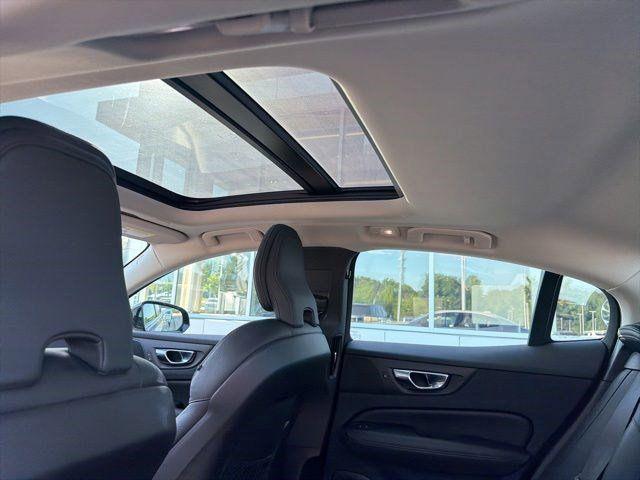 2023 Volvo S60 B5 Plus Dark Theme