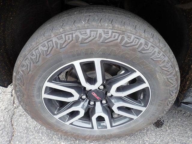2024 GMC Yukon XL 4WD AT4