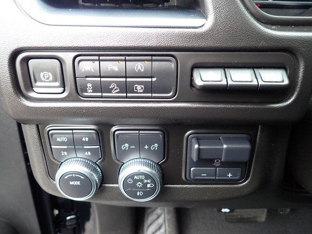 2024 GMC Yukon XL 4WD AT4