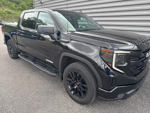 2022 GMC Sierra 1500 4WD Crew Cab Short Box Elevation