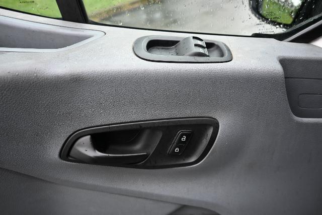 2015 Ford Transit 148 WB Medium Roof Cargo