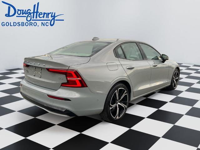 2024 Volvo S60 B5 Plus Dark Theme