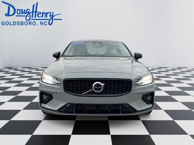 2024 Volvo S60 B5 Plus Dark Theme