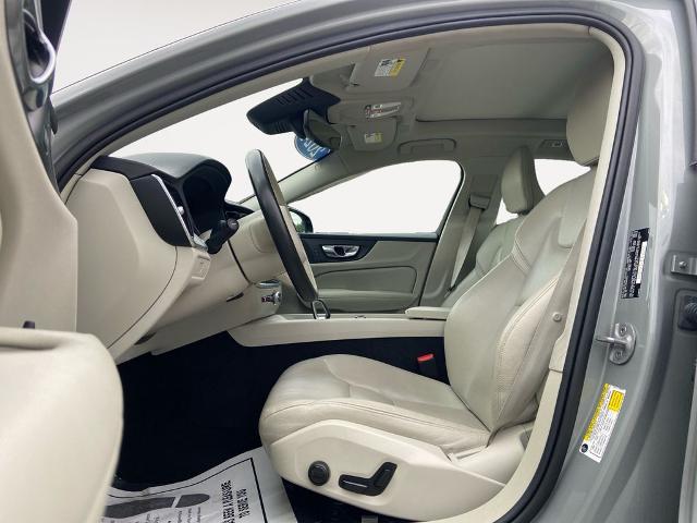 2024 Volvo S60 B5 Plus Dark Theme