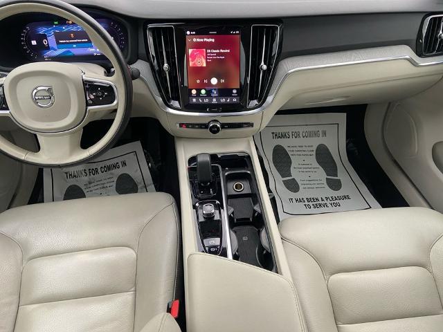 2024 Volvo S60 B5 Plus Dark Theme
