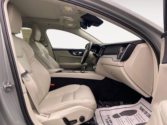 2024 Volvo S60 B5 Plus Dark Theme