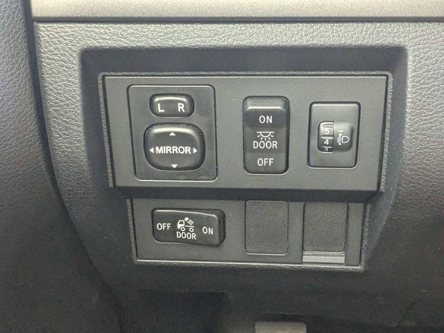 2014 Toyota Tundra SR5 5.7L V8