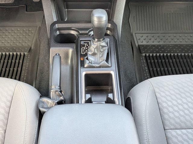 2022 Toyota Tacoma SR V6