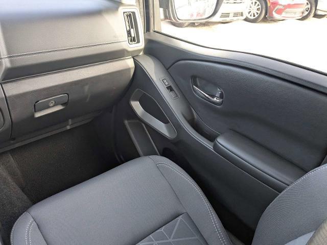 2025 Nissan Frontier Crew Cab Long Bed SV 4x4