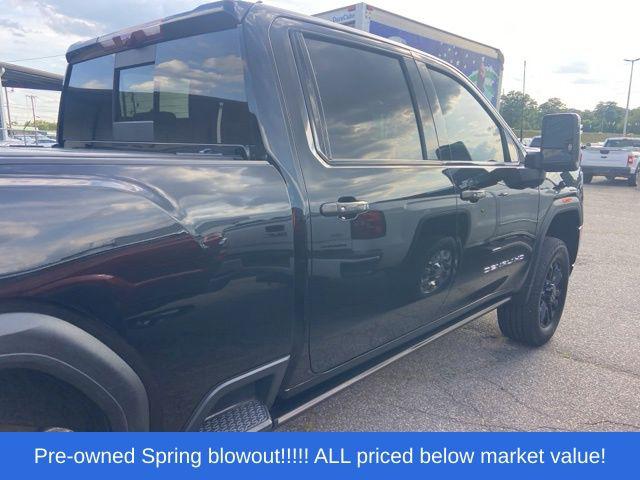 2022 GMC Sierra 2500HD 4WD Crew Cab Standard Bed Denali