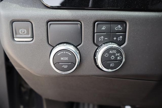 2023 GMC Sierra 1500 2WD Crew Cab Short Box SLT
