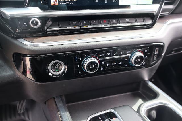 2023 GMC Sierra 1500 2WD Crew Cab Short Box SLT