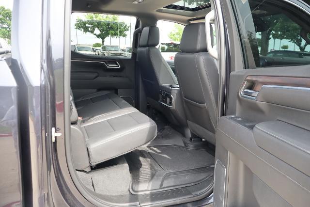 2023 GMC Sierra 1500 2WD Crew Cab Short Box SLT