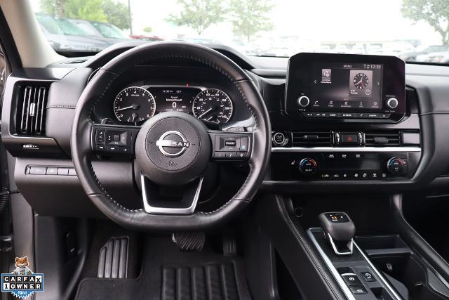 2024 Nissan Pathfinder SV FWD