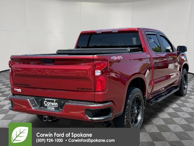 2022 Chevrolet Silverado 1500 4WD Crew Cab Short Bed Custom