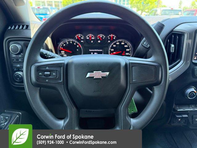 2022 Chevrolet Silverado 1500 4WD Crew Cab Short Bed Custom