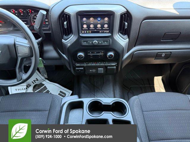 2022 Chevrolet Silverado 1500 4WD Crew Cab Short Bed Custom
