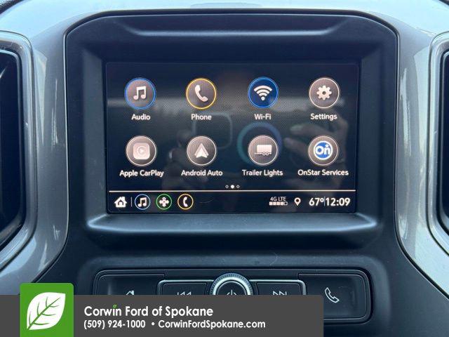 2022 Chevrolet Silverado 1500 4WD Crew Cab Short Bed Custom