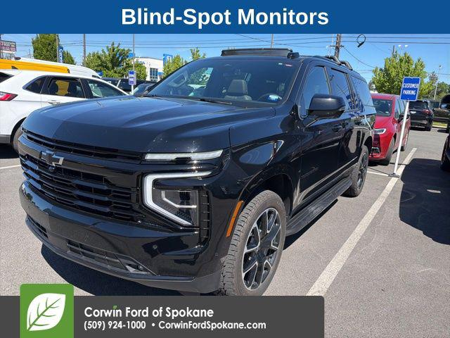 2025 Chevrolet Suburban 4WD RST