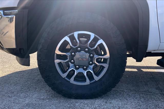 2024 GMC Sierra 2500HD 4WD Crew Cab Standard Bed SLT