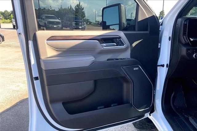 2024 GMC Sierra 2500HD 4WD Crew Cab Standard Bed SLT