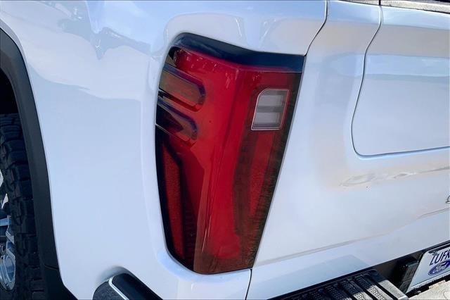 2024 GMC Sierra 2500HD 4WD Crew Cab Standard Bed SLT
