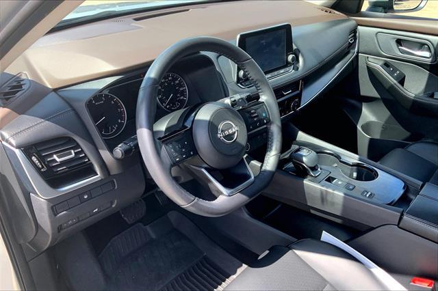 2022 Nissan Rogue SV FWD