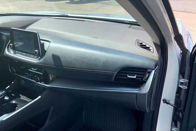 2022 Nissan Rogue SV FWD