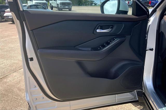 2022 Nissan Rogue SV FWD