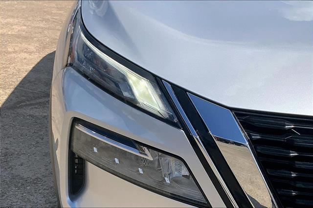 2022 Nissan Rogue SV FWD