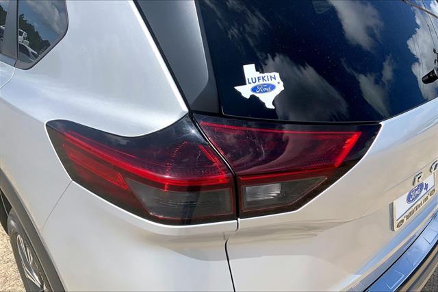 2022 Nissan Rogue SV FWD