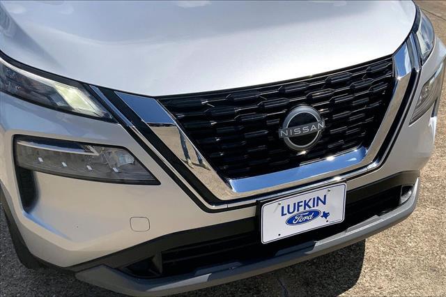 2022 Nissan Rogue SV FWD