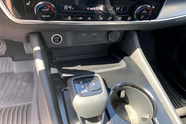 2022 Nissan Rogue SV FWD