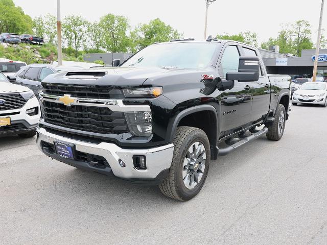 2025 Chevrolet Silverado 2500HD 4WD Crew Cab Standard Bed LT