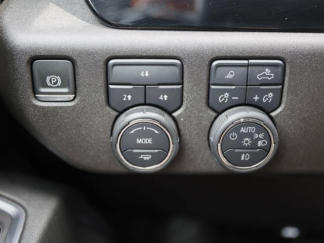 2025 Chevrolet Silverado 2500HD 4WD Crew Cab Standard Bed LT