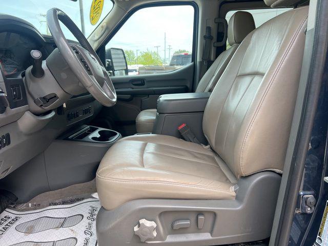 2021 Nissan 3500 SL
