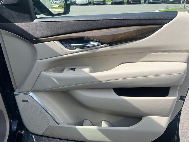 2020 Cadillac Escalade 4WD Luxury