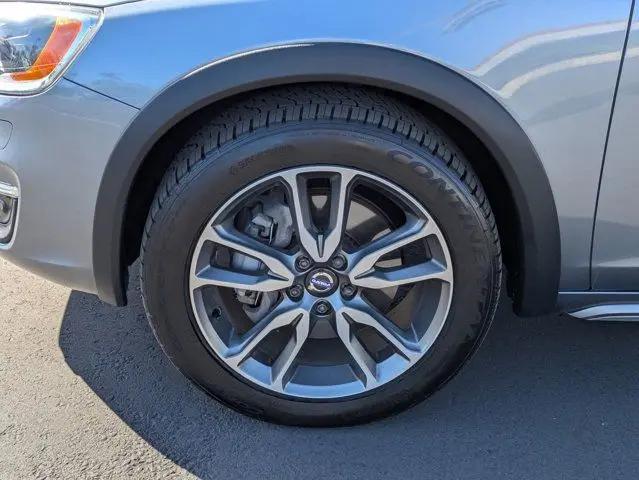 2017 Volvo S60 Cross Country T5