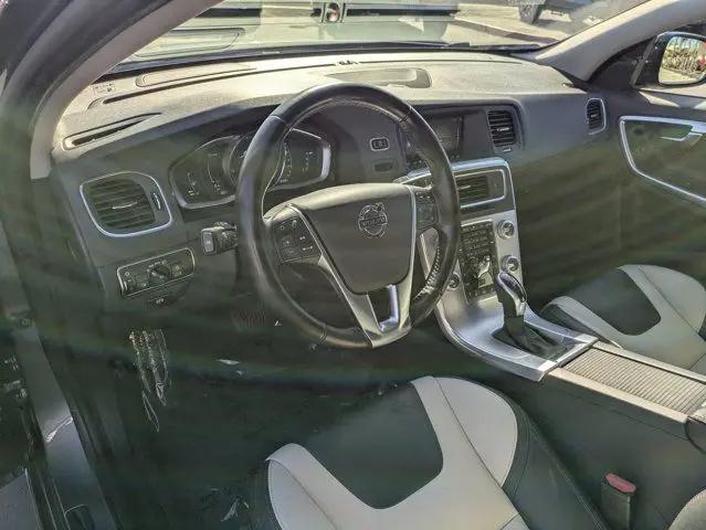 2017 Volvo S60 Cross Country T5