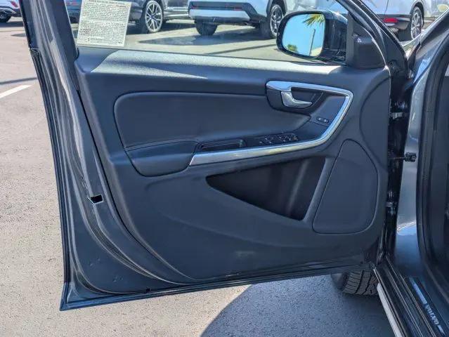 2017 Volvo S60 Cross Country T5