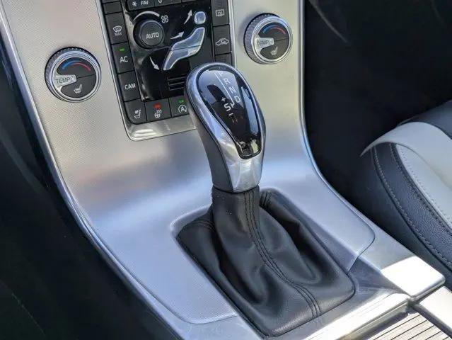 2017 Volvo S60 Cross Country T5