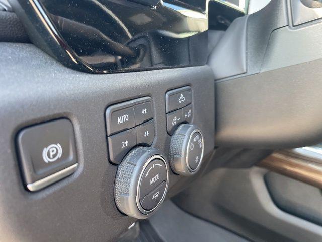 2024 Chevrolet Silverado 1500 4WD Crew Cab Short Bed LT