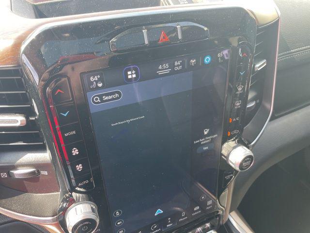 2022 Ram 1500 Laramie Crew Cab 4x2 5'7" Box