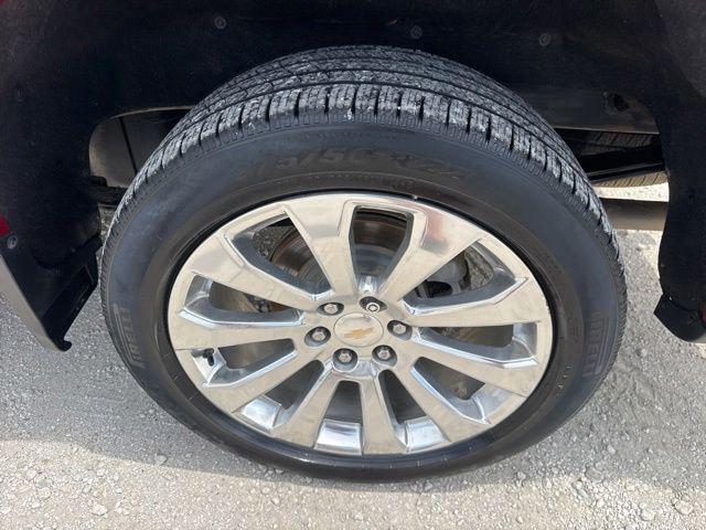 2022 Chevrolet Silverado 1500 4WD Crew Cab Short Bed High Country
