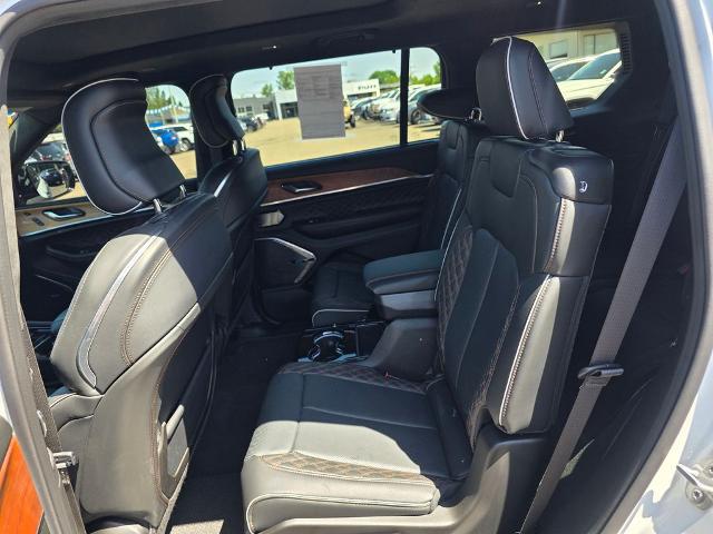 2025 Jeep Grand Cherokee L Summit Reserve 4x4