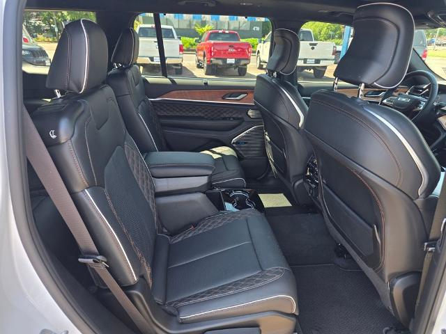 2025 Jeep Grand Cherokee L Summit Reserve 4x4