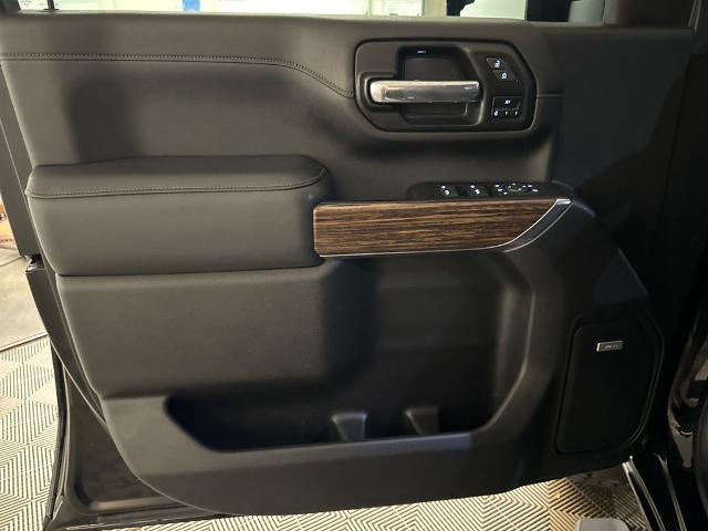 2022 Chevrolet Silverado 3500HD 4WD Crew Cab Standard Bed High Country